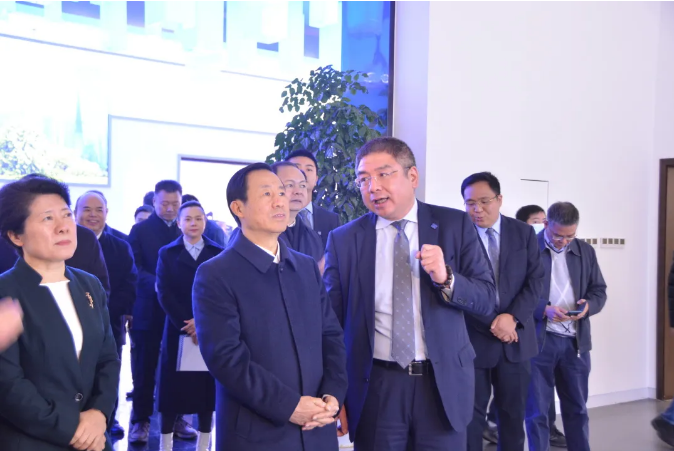 奋进新征程丨湖南省委书记许达哲一行莅临amjs澳金沙门环境长沙基地调研考察
