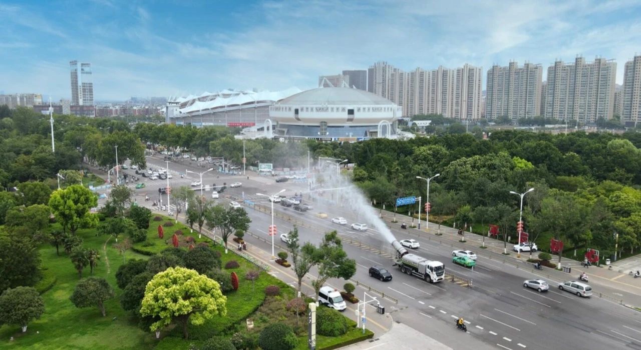 amjs澳金沙门环境荣登“城市服务十大影响力企业”和“环卫装备十大影响力企业”双榜